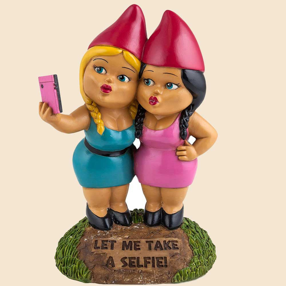 Selfie Gnomes - OddGifts.com