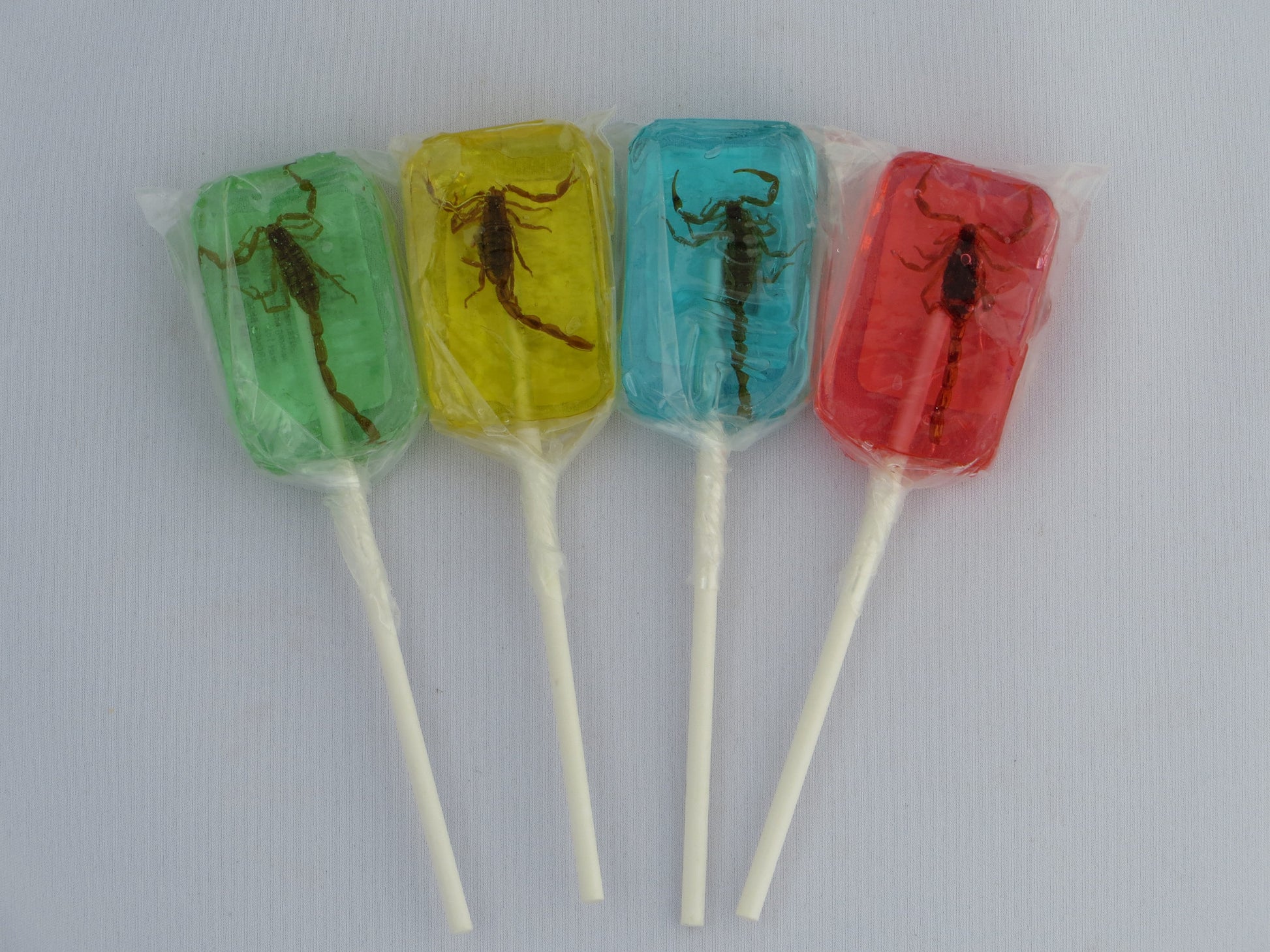 Scorpion Lollipops - OddGifts.com
