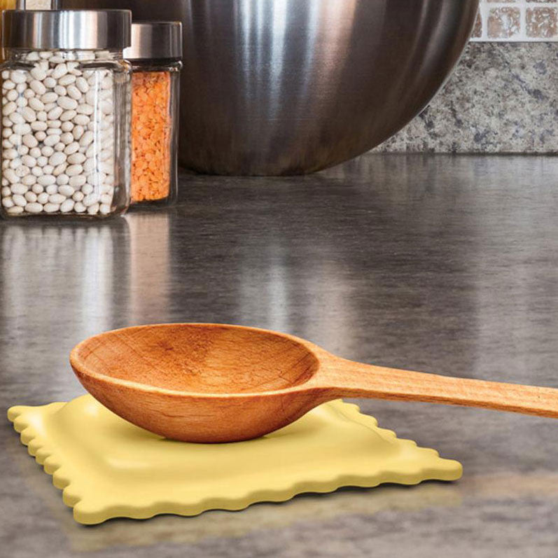  Large Ravioli Spoon Rest - Countertop Kitchen Utensil Holder -  Pasta-Shaped Spoon Rest Novelty Christmas Gift - Eye-Catching Kitchen Tools  - Cooking Gadgets to Impress Family - Unique Kitchen Gifts: Home