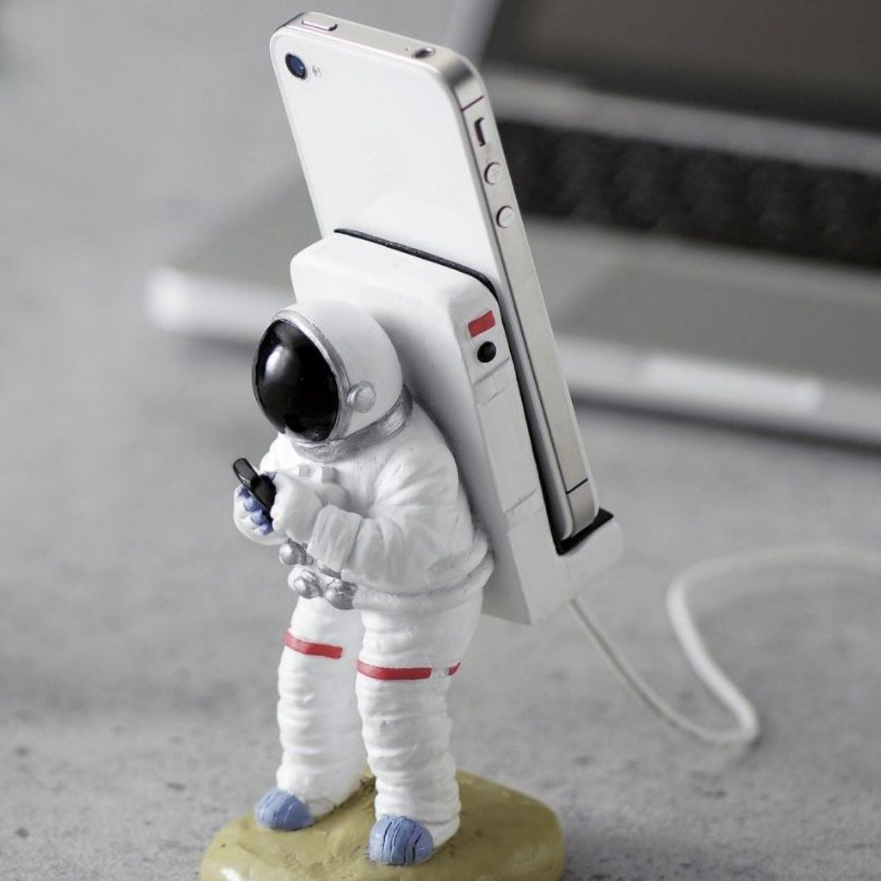 Astronaut Phone Stand - OddGifts.com