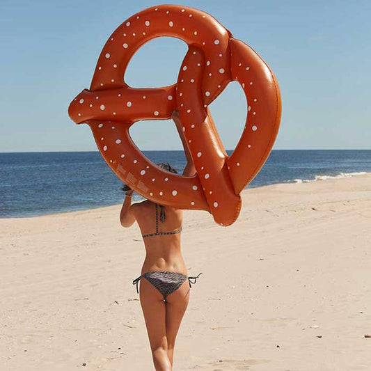 Giant Pretzel Pool Float - OddGifts.com