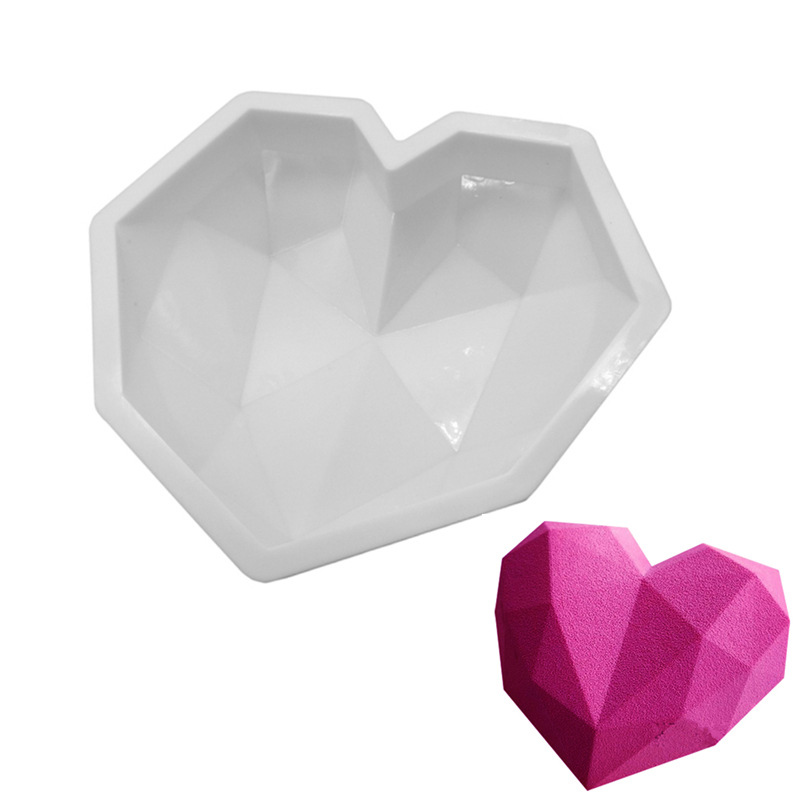 3D Love Heart Cake Mold - oddgifts.com