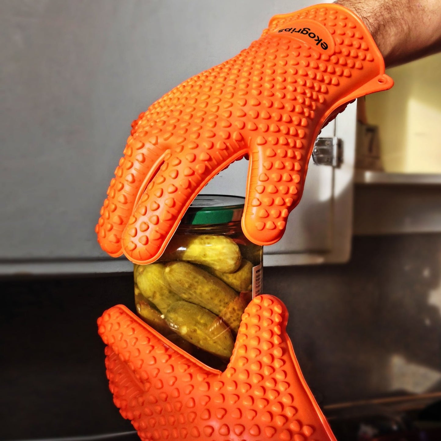 Ekogrips Oven Mitts - OddGifts.com