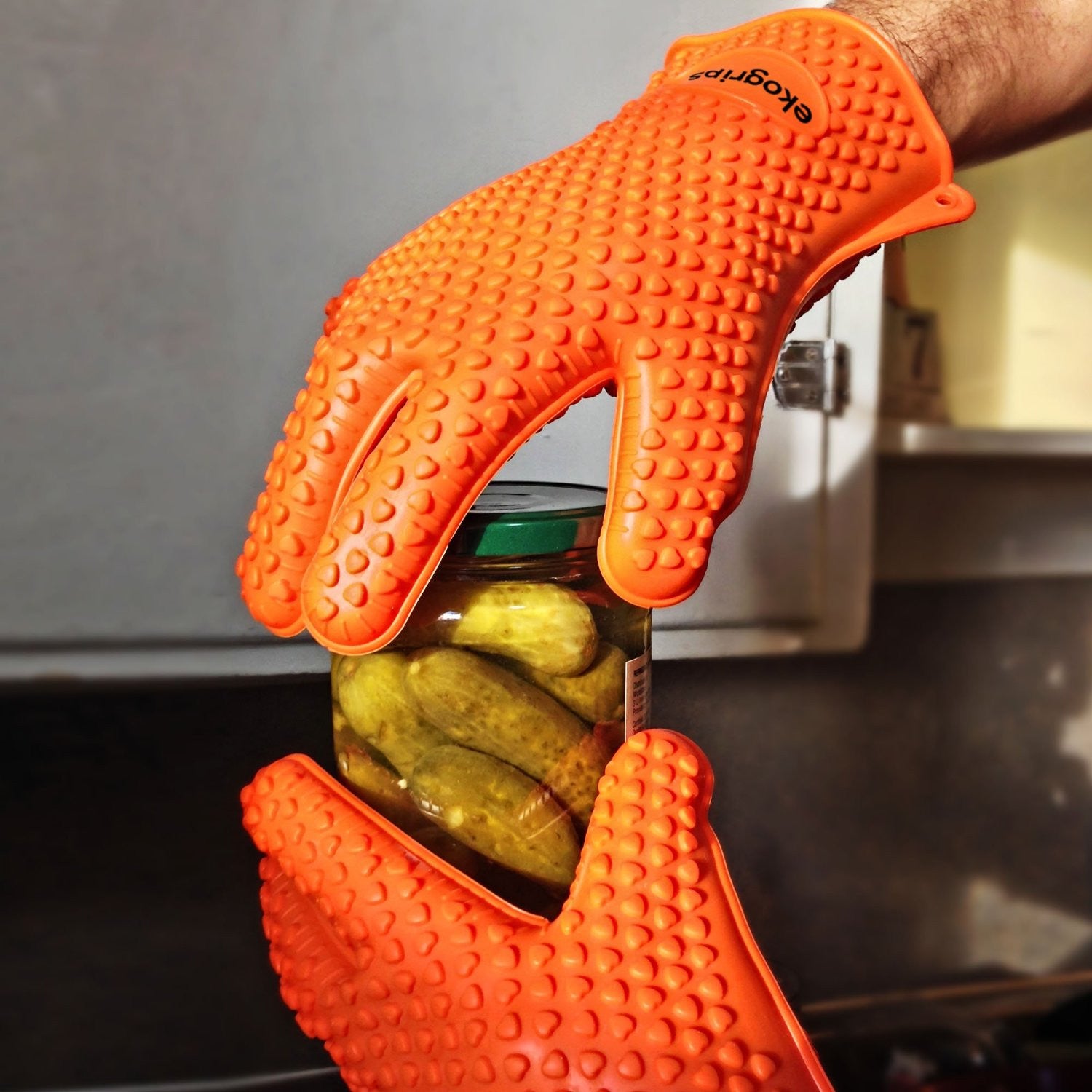 Ekogrips Oven Mitts - OddGifts.com
