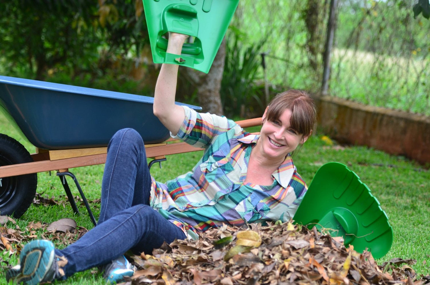 Giant Leaf Scoop - OddGifts.com