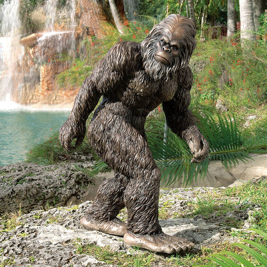 Bigfoot Yeti Garden Statue - oddgifts.com