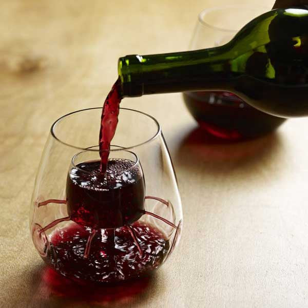Aerating Wine Glass - OddGifts.com